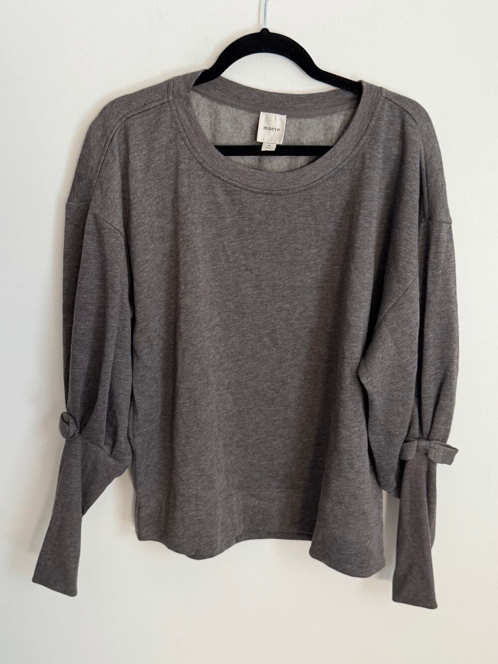 Maeve crewneck sweatshirt tied puff sleeves with a cinched bow size medium